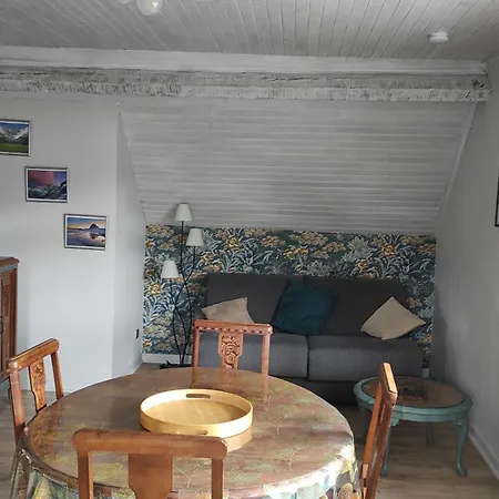 Lejlighed Calme Dans Maison Avec Jardin Argelès-Gazost